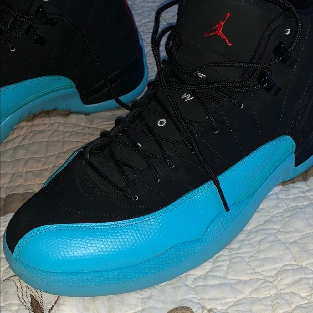 Men’s Air Jordan Retro 12’s Gamma Blues, Size 10.5